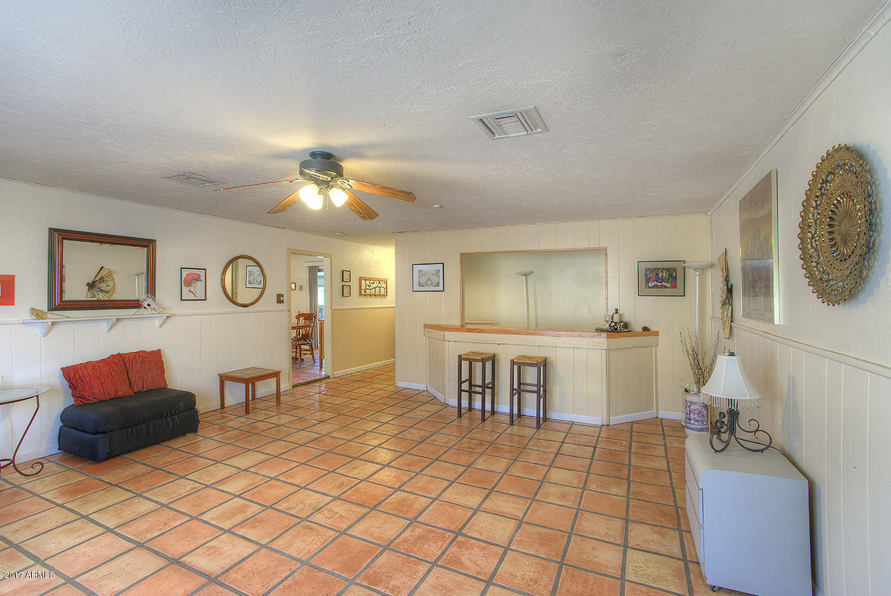 1423 West Thunderbird Road Phoenix, AZ 85023 - Photo 11 of 25 Family Room