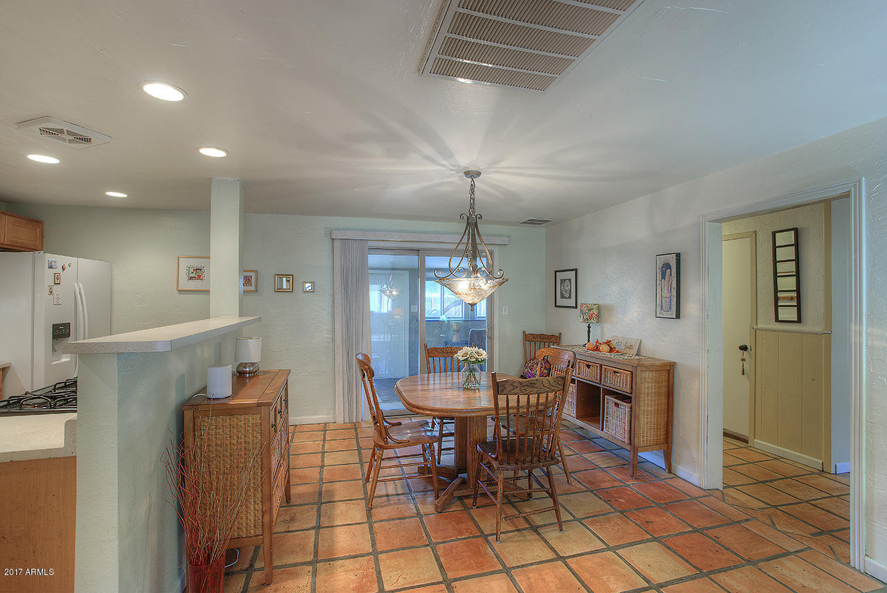 1423 West Thunderbird Road Phoenix, AZ 85023 - Photo 5 of 25 Dining Area