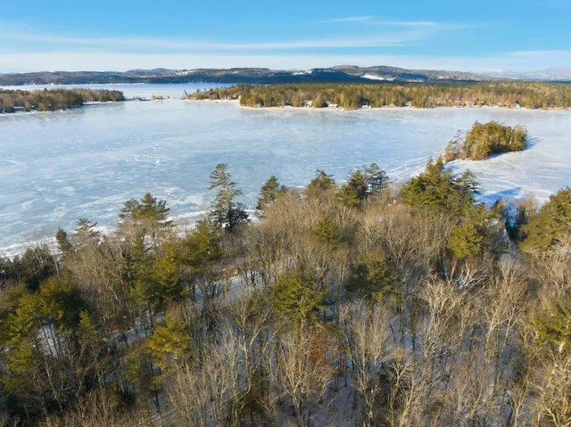 $3,495,000 | 61 Wallace Point Road, Moultonborough, NH 03254
