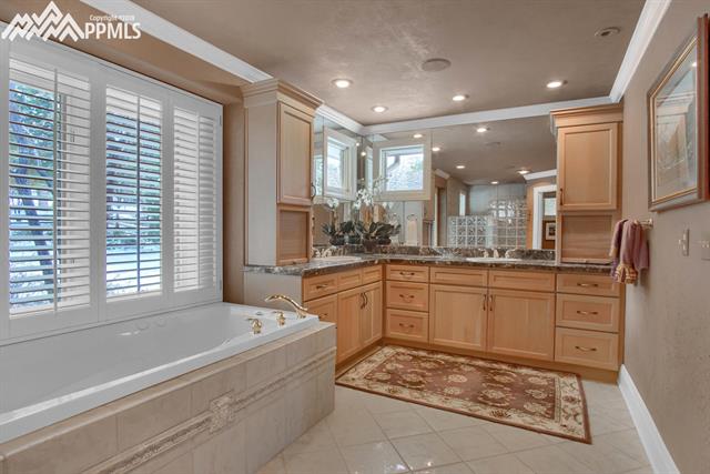 1 Plainview Road Colorado Springs, CO 80906 - Photo 15 of 23 Master bath