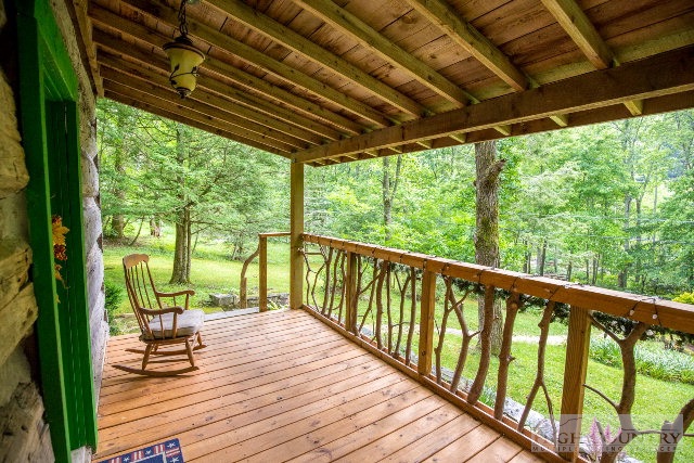669 Old Tweetsie Road Vilas, NC 28692 - Photo 13 of 23 Gallery Image 13