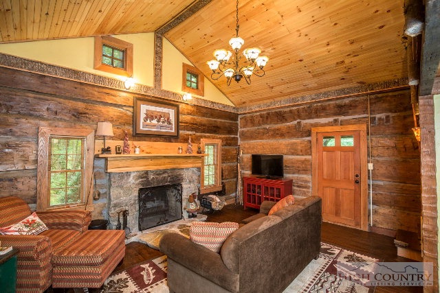 669 Old Tweetsie Road Vilas, NC 28692 - Photo 6 of 23 Gallery Image 6