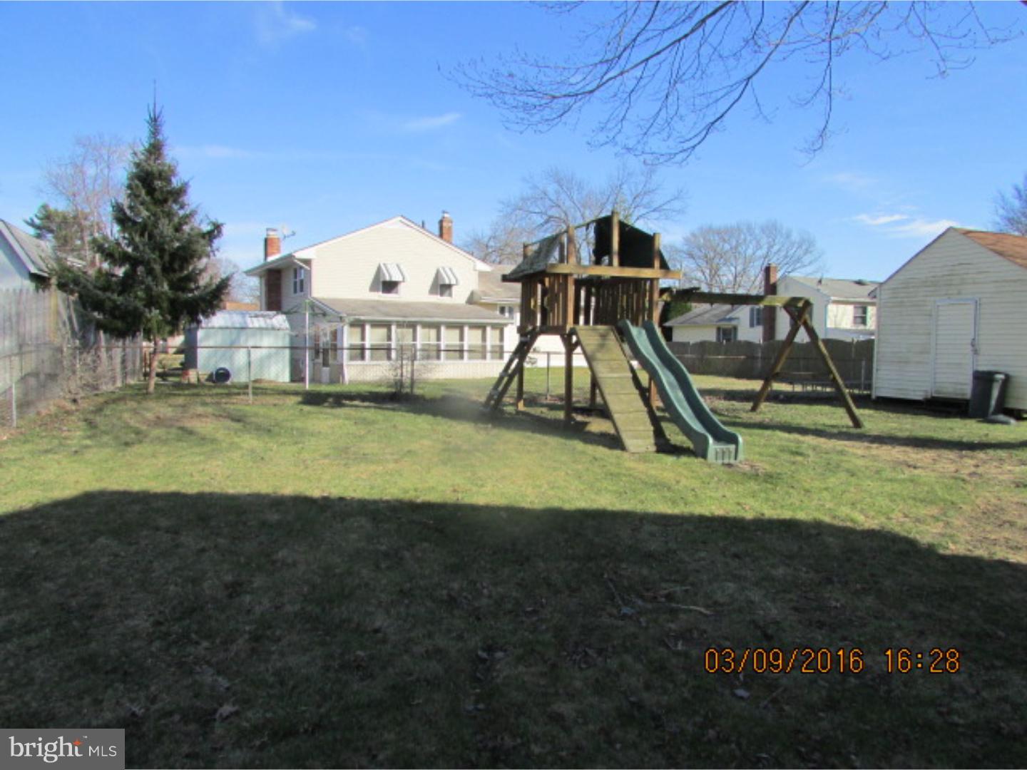 23 Meadowlark Road Stratford, NJ 08084 - Photo 2 of 20