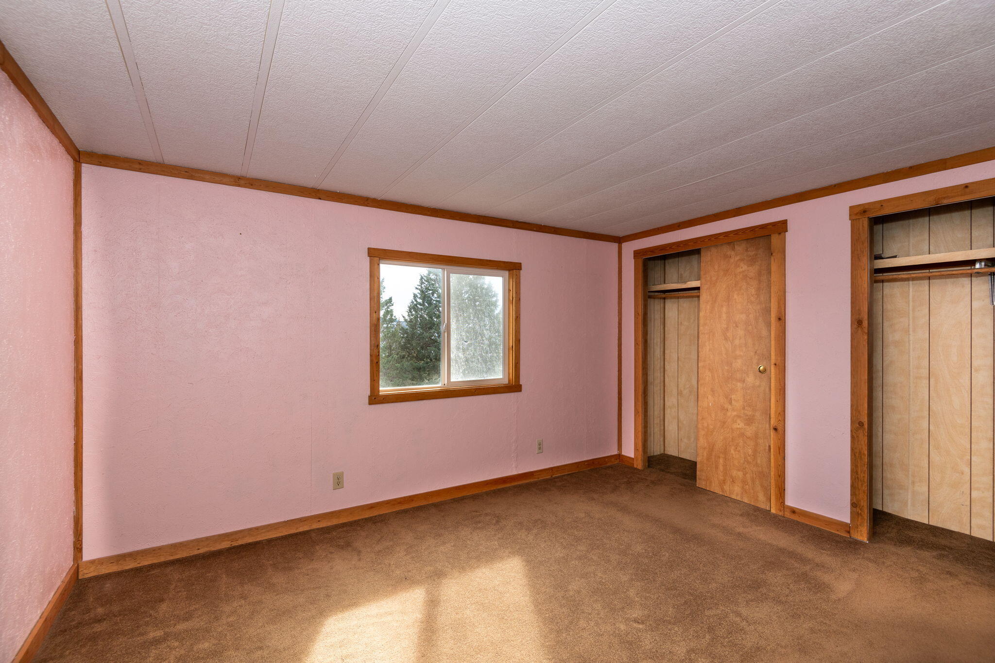 12312 Southeast Jack Rabbit Trail Prineville, OR 97754 - Photo 29 of 49 Primary Bedroom.