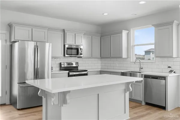 $2,300 | 700 South Tecate Drive, Mission, TX 78572