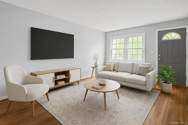 $2,000 | 15 Vernon Terrace, Poughkeepsie, NY 12601