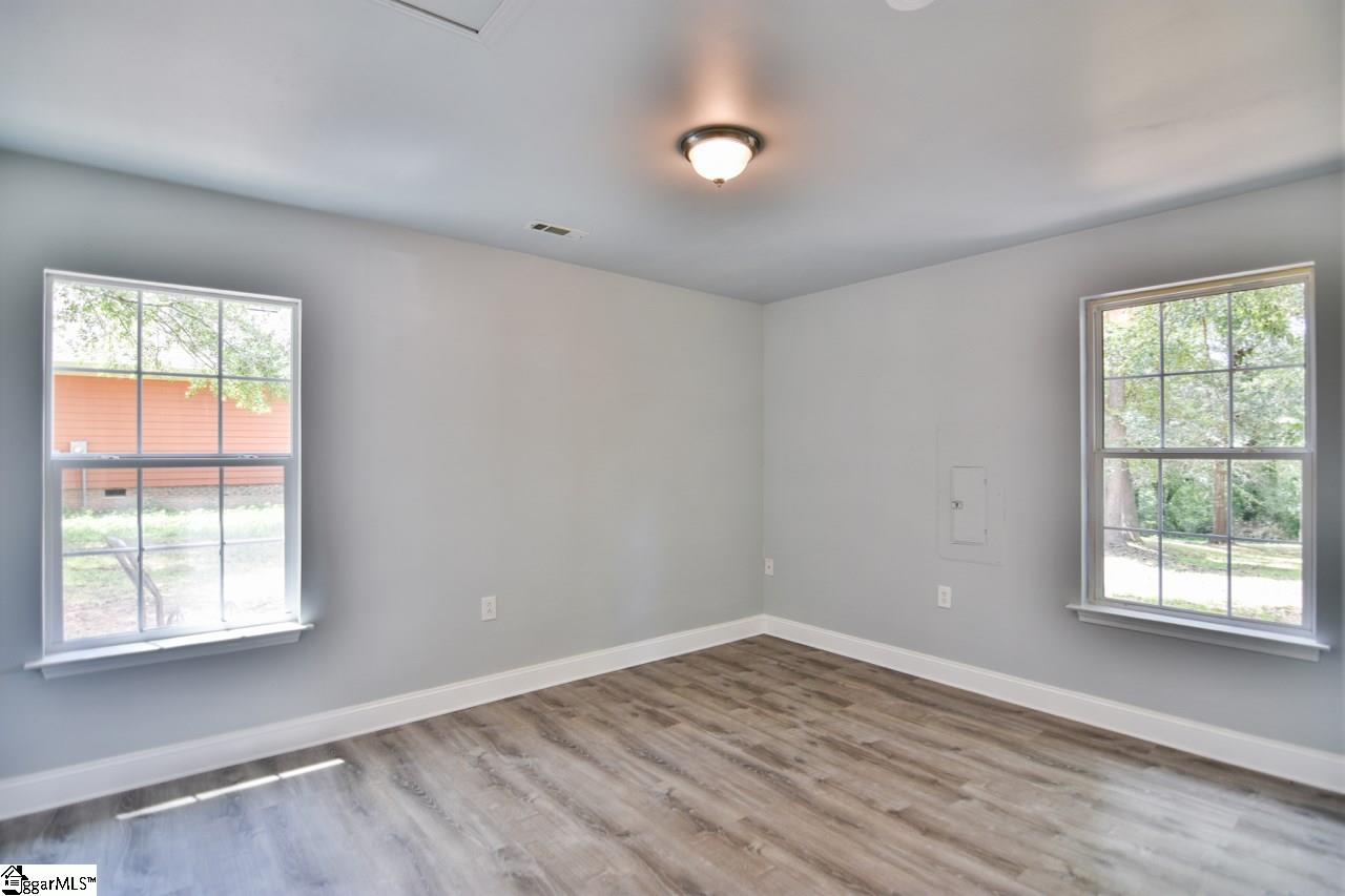 110 Shaw Street Fountain Inn, SC 29644 - Photo 10 of 19