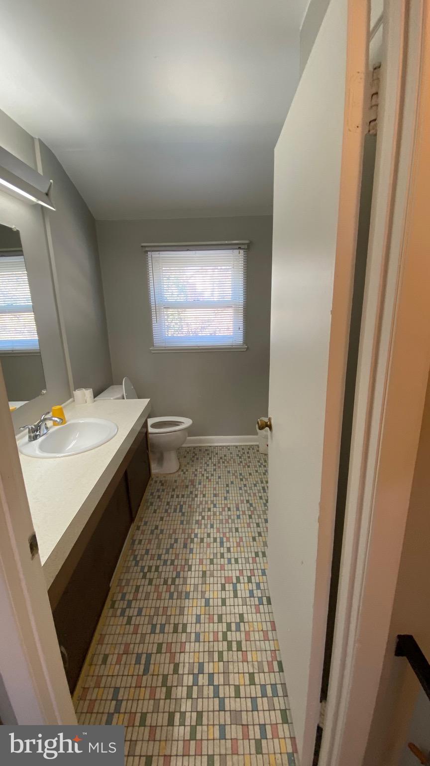 641 South Wickham Road Baltimore, MD 21229 - Photo 15 of 22