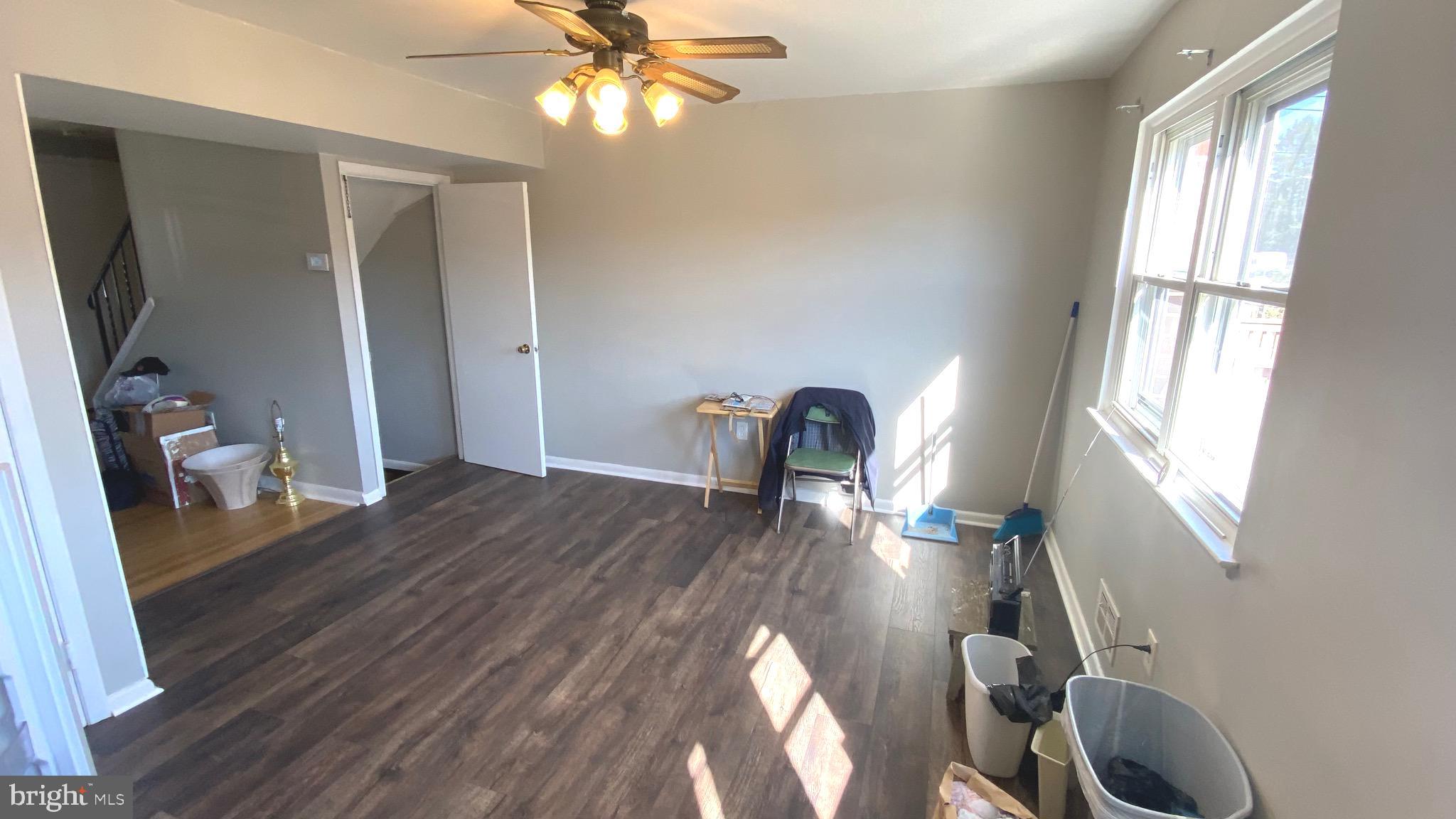 641 South Wickham Road Baltimore, MD 21229 - Photo 9 of 22