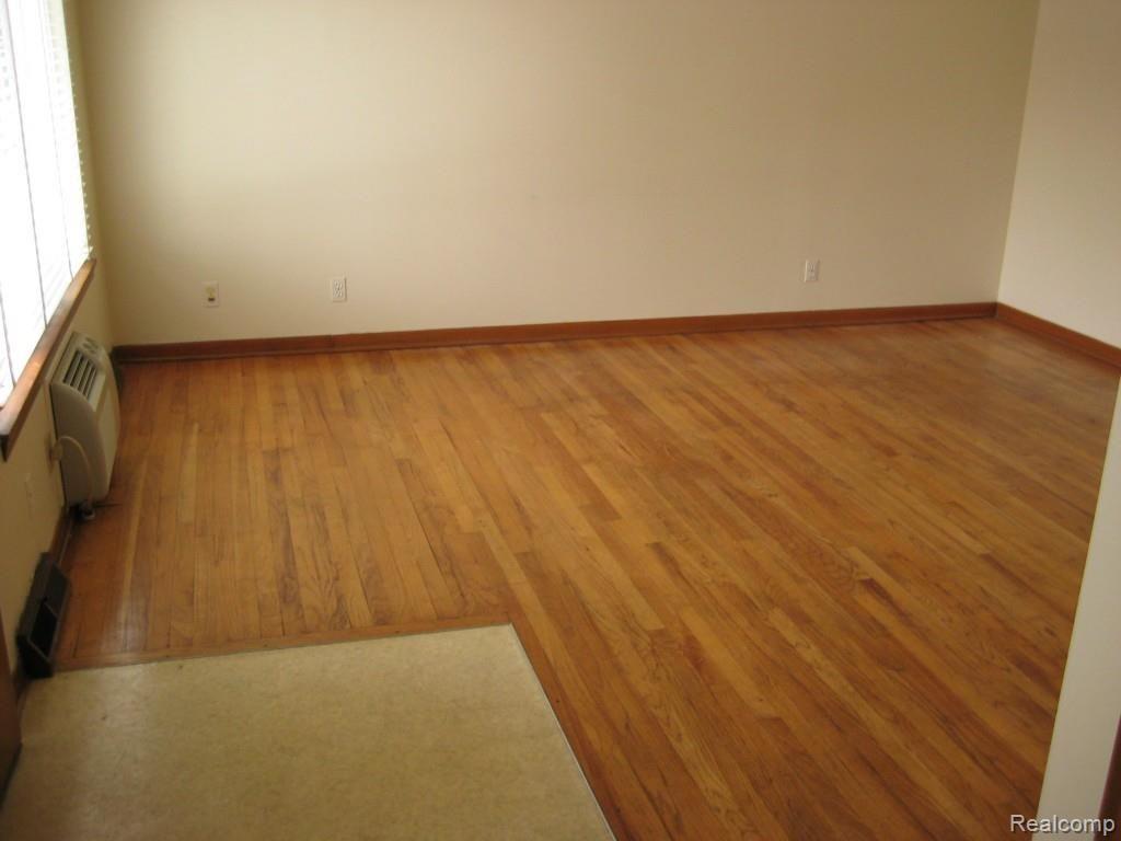 1236 Holmes Road, Unit 6 Ypsilanti, MI 48198 - Photo 2 of 8