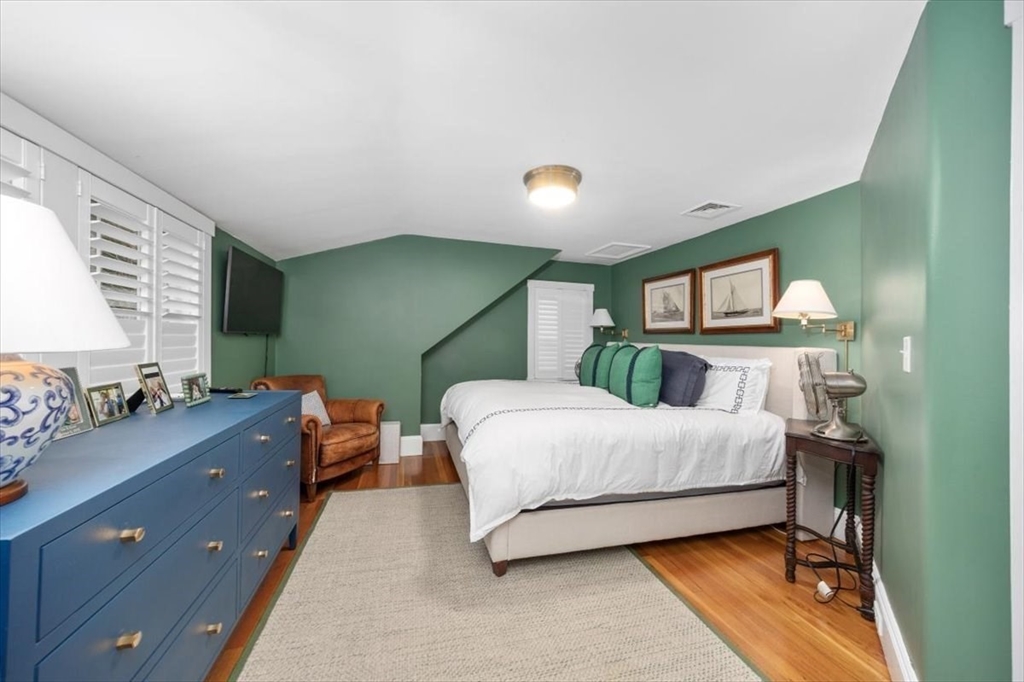 36 Burr Road Hingham, MA 02043 - Photo 15 of 24