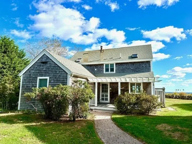 $1,895,000 | 1202 West Side Road, Block Island, RI 02807