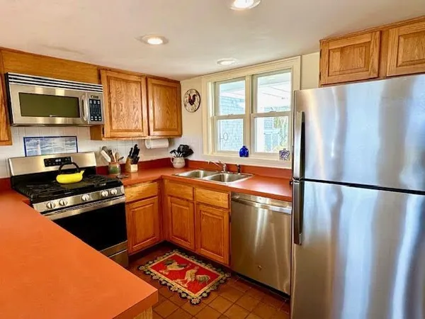 $1,895,000 | 1202 West Side Road, Block Island, RI 02807