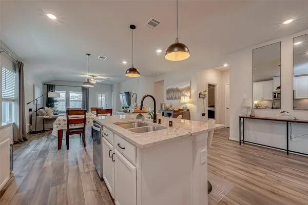 $2,800 | 2114 Cherryvale Drive, Tomball, TX 77375
