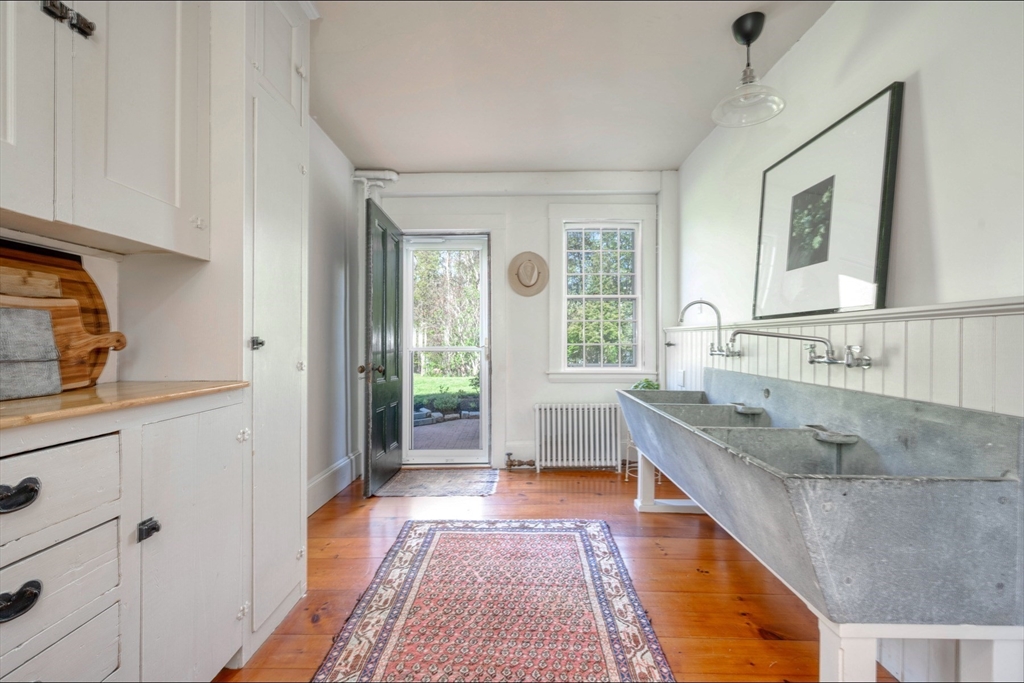 336 Broadway Hanover, MA 02339 - Photo 11 of 35