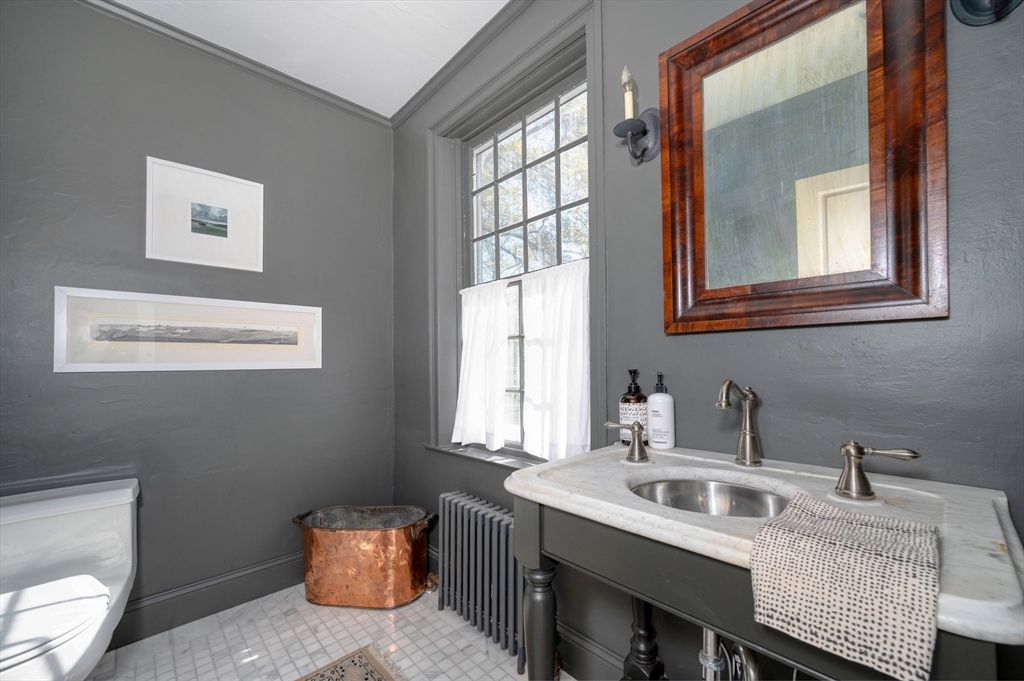 336 Broadway Hanover, MA 02339 - Photo 22 of 35