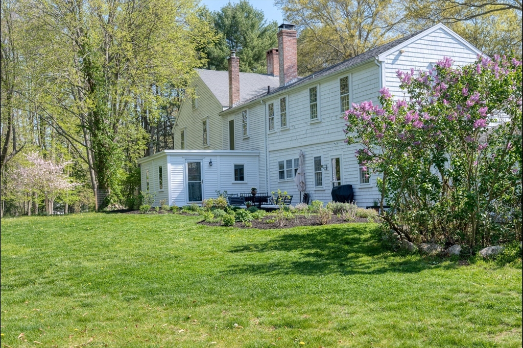 336 Broadway Hanover, MA 02339 - Photo 7 of 35