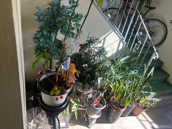 $1,320,000 | 70 Onondaga Avenue, San Francisco, CA 94112
