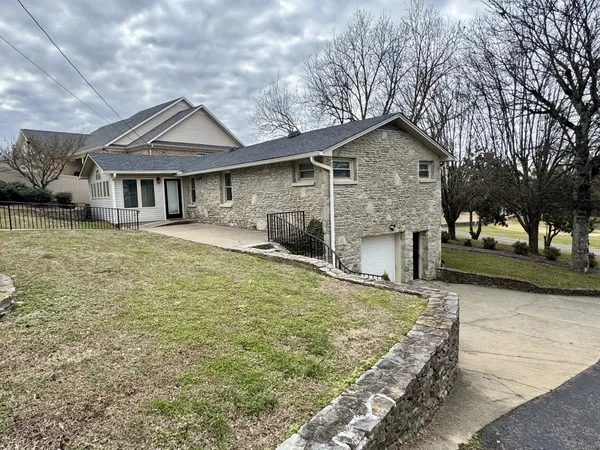 $278,000 | 711 5th Avenue, Fayetteville, TN 37334
