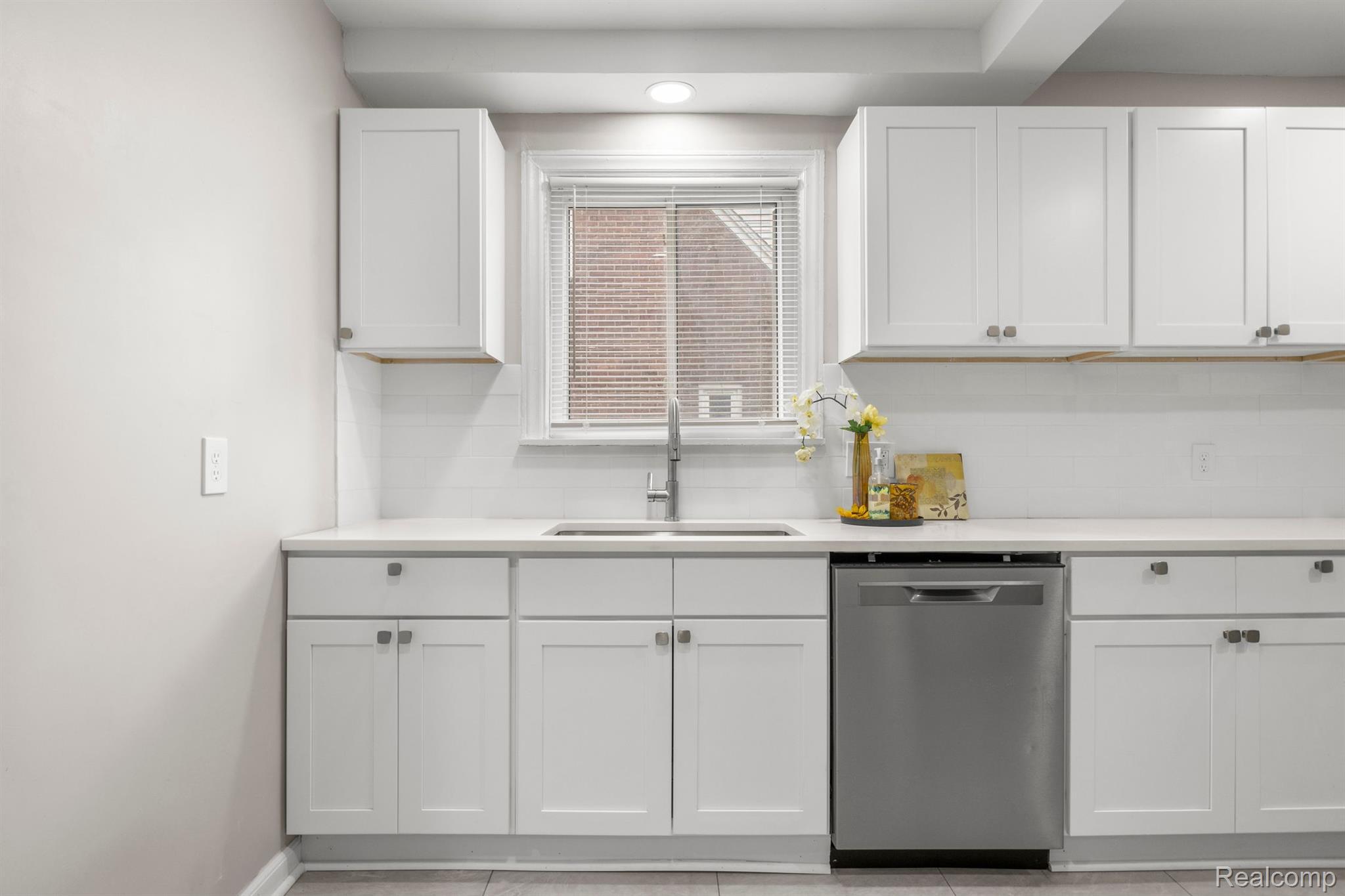 14629 Greenview Road Detroit, MI 48223 - Photo 19 of 36 Gallery Image 19