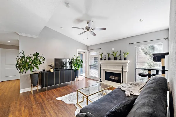 $1,575 | 1818 Augusta Drive, Unit 6, Houston, TX 77057