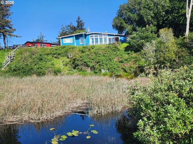 $520,000 | 654 Madrona Avenue, Port Orford, OR 97465