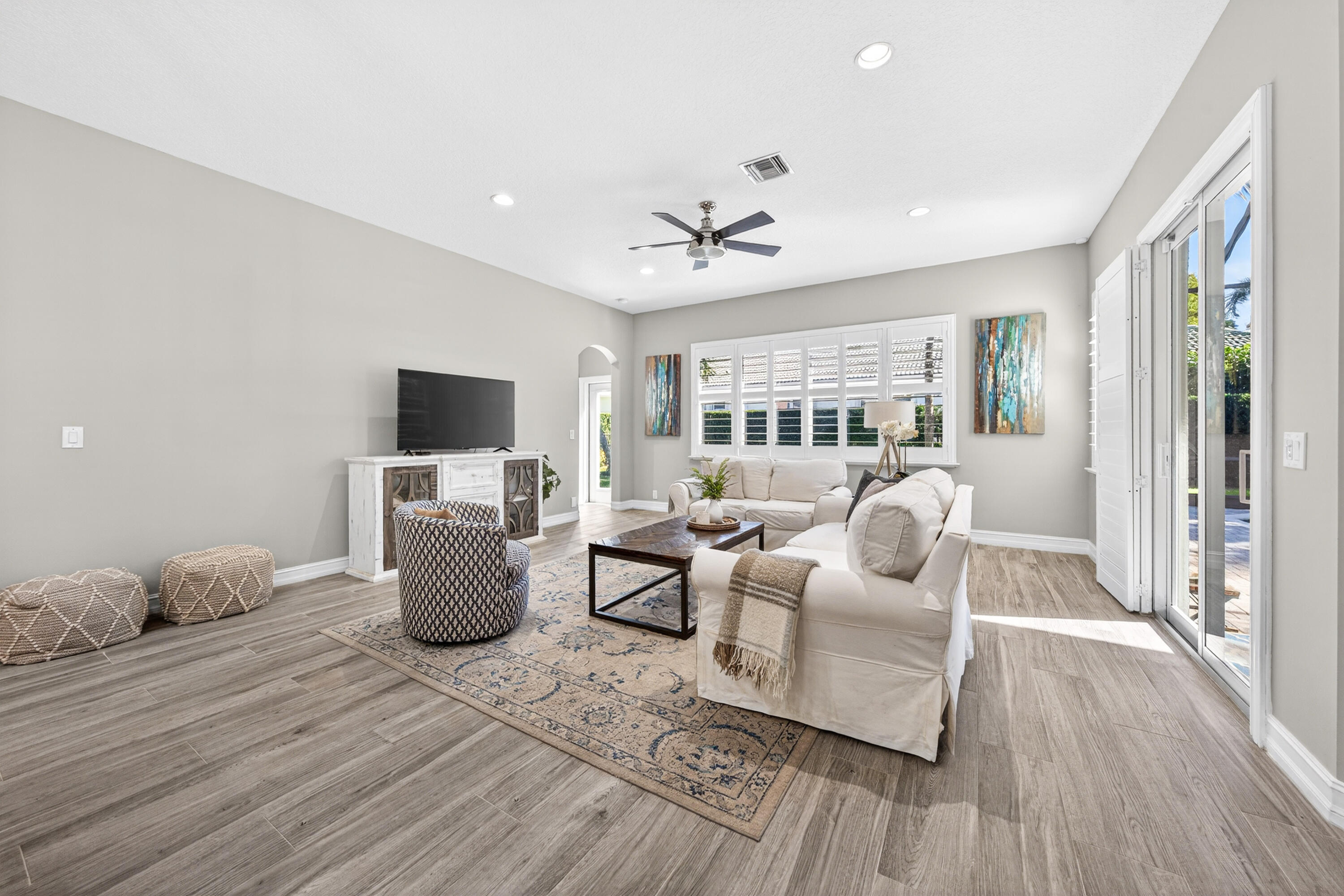 138 Mystic Lane Jupiter, FL 33458 - Photo 20 of 56 LIVING ROOM