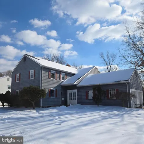 $575,000 | 109 Yorktown Drive, Mount Laurel, NJ 08054