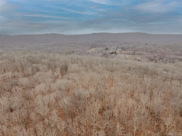 a view of a dry field