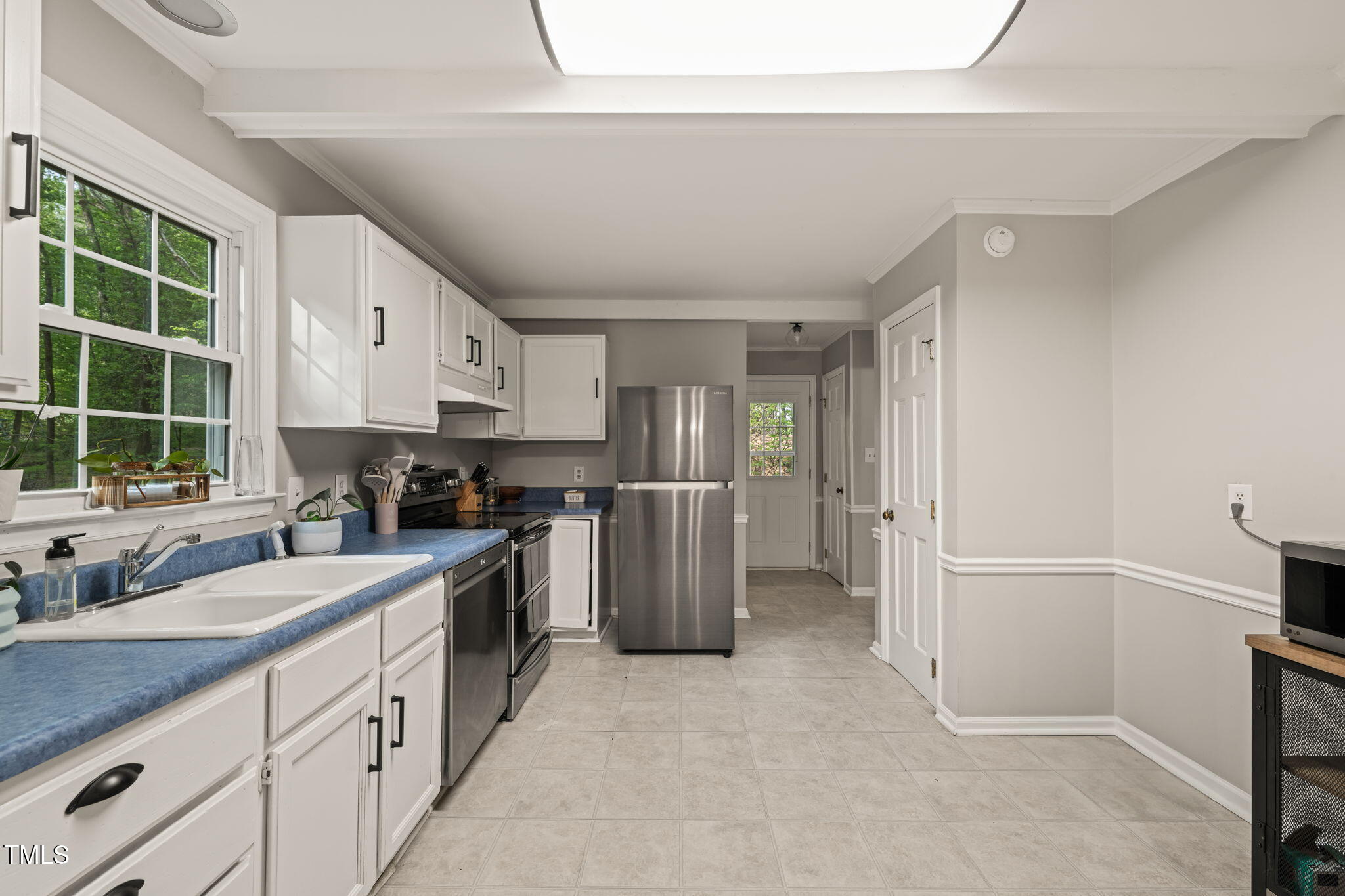 2004 Valley Ridge Court Raleigh, NC 27603 - Photo 11 of 30 Kitchen (2)