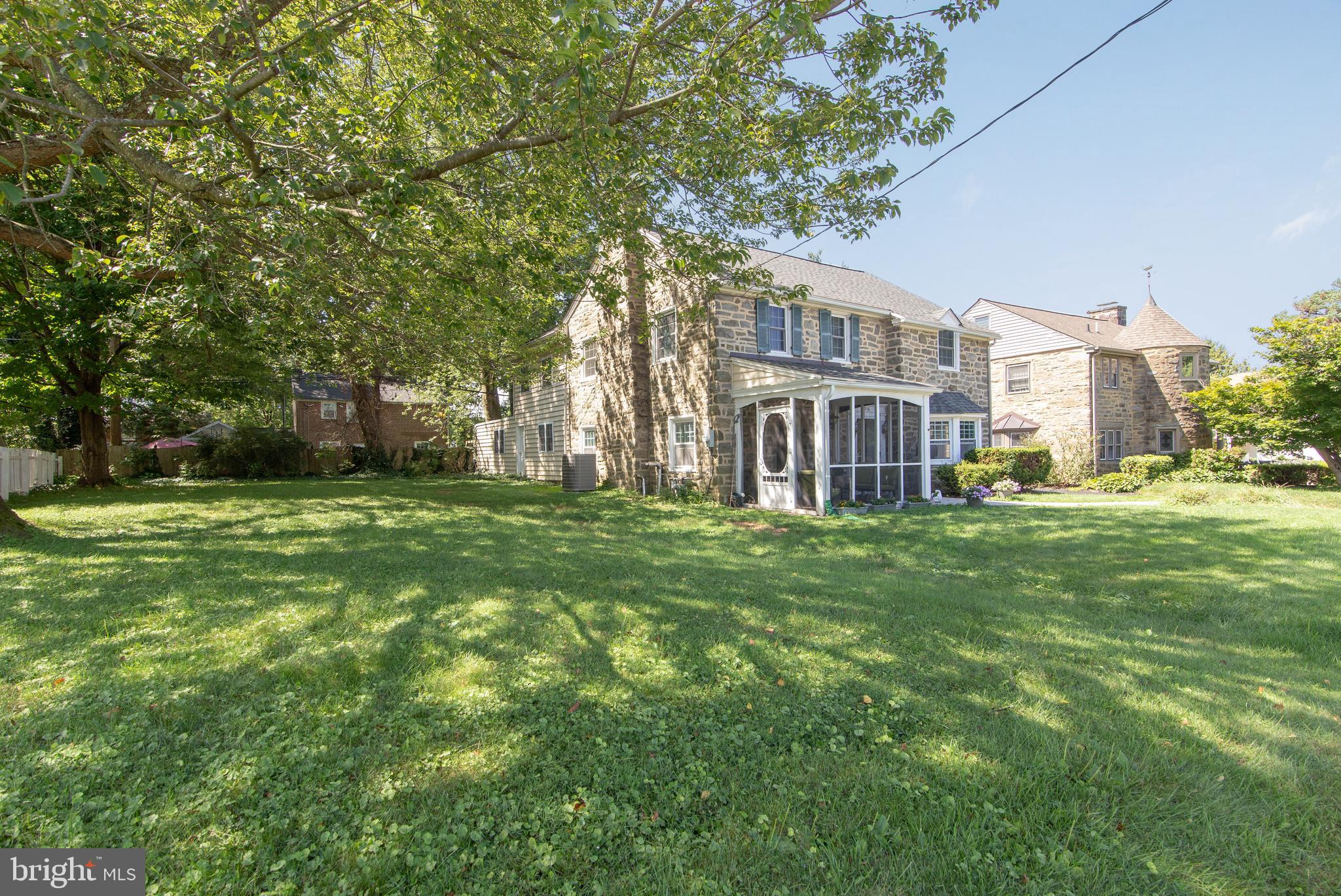 316 Lynbrooke Road Springfield, PA 19064 - Photo 3 of 47 Approx 26x100 size yard