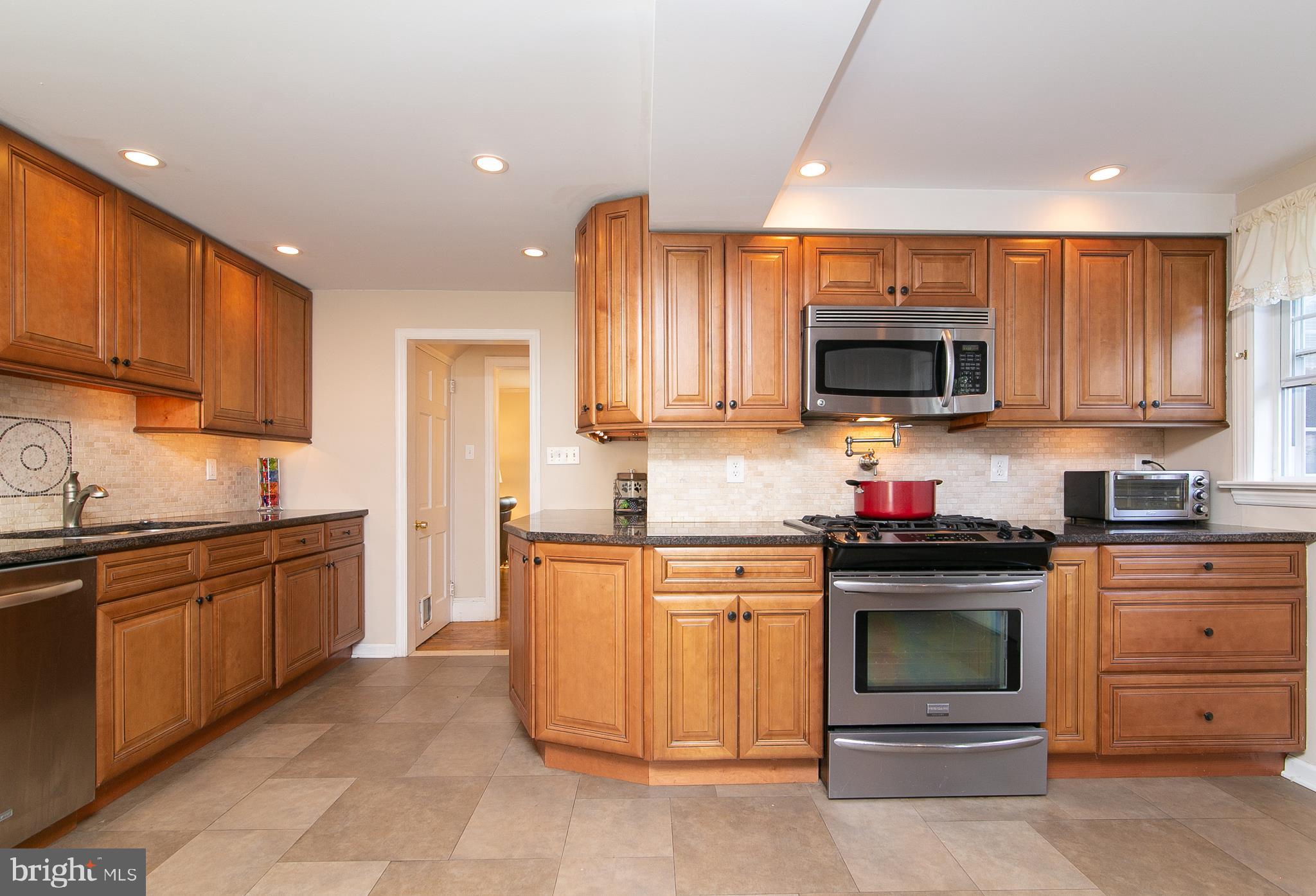 316 Lynbrooke Road Springfield, PA 19064 - Photo 30 of 47