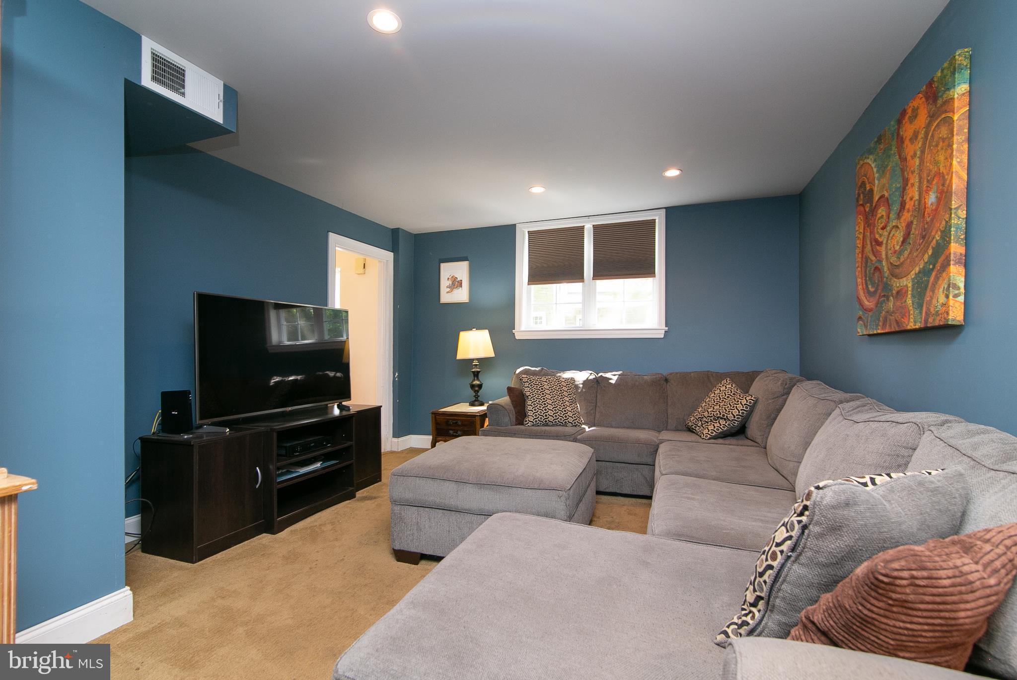 316 Lynbrooke Road Springfield, PA 19064 - Photo 33 of 47 Den/Family Room