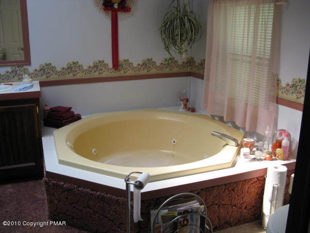 57 Church Road Jim Thorpe, PA 18229 - Photo 8 of 12 MasterBath