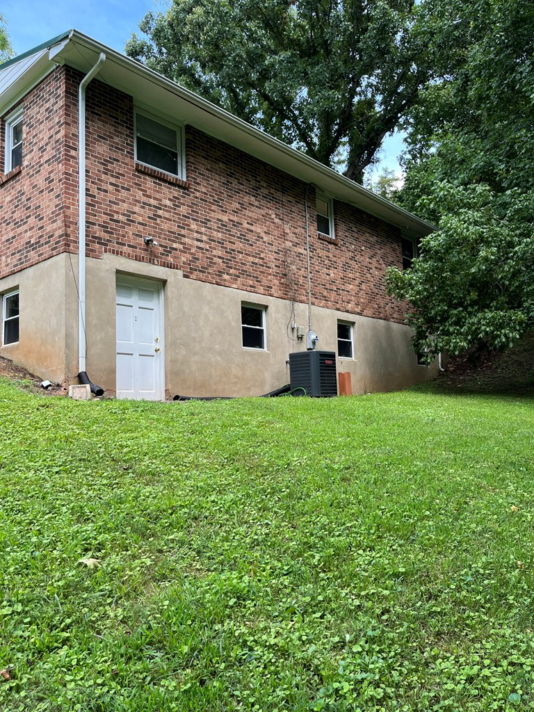 101 Indian Trail Ridgeway, VA 24148 - Photo 17 of 18 Gallery Image 17