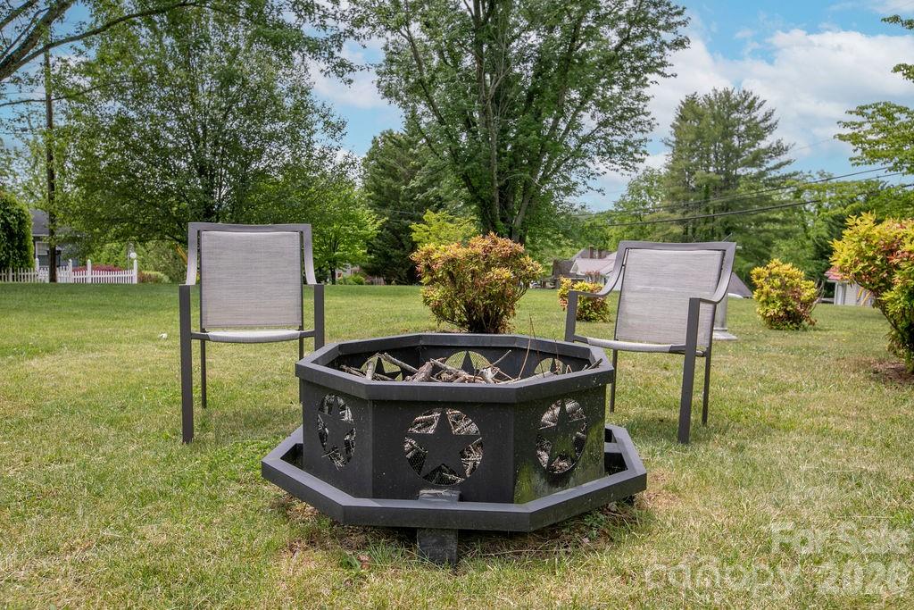 41 Harrison Street Canton, NC 28716 - Photo 35 of 48