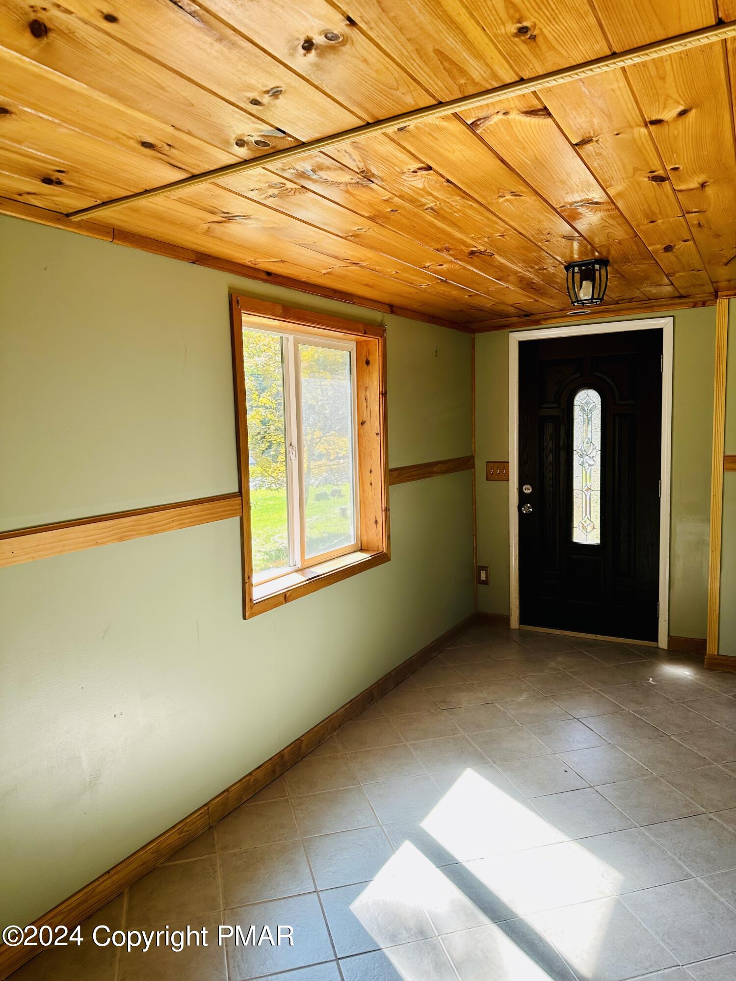 155 Sunrise Drive Milford, PA 18337 - Photo 16 of 16 a view of a room with a bathtub