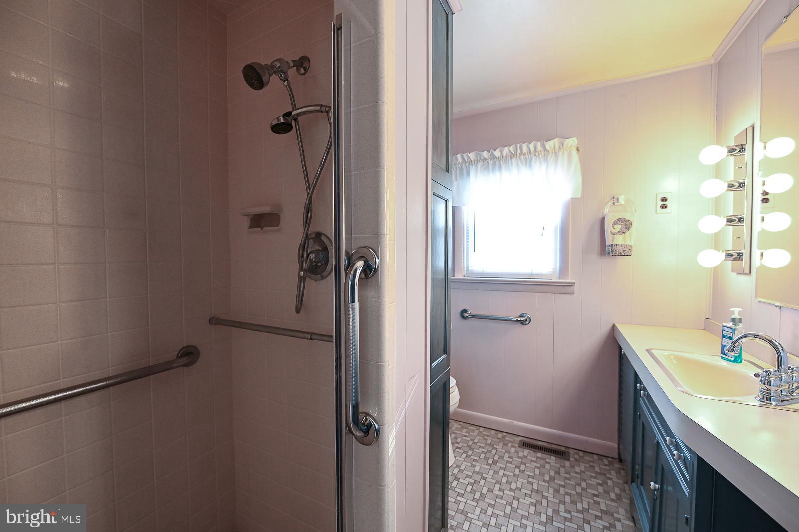 416 Enfield Road Oreland, PA 19075 - Photo 23 of 58 Gallery Image 23