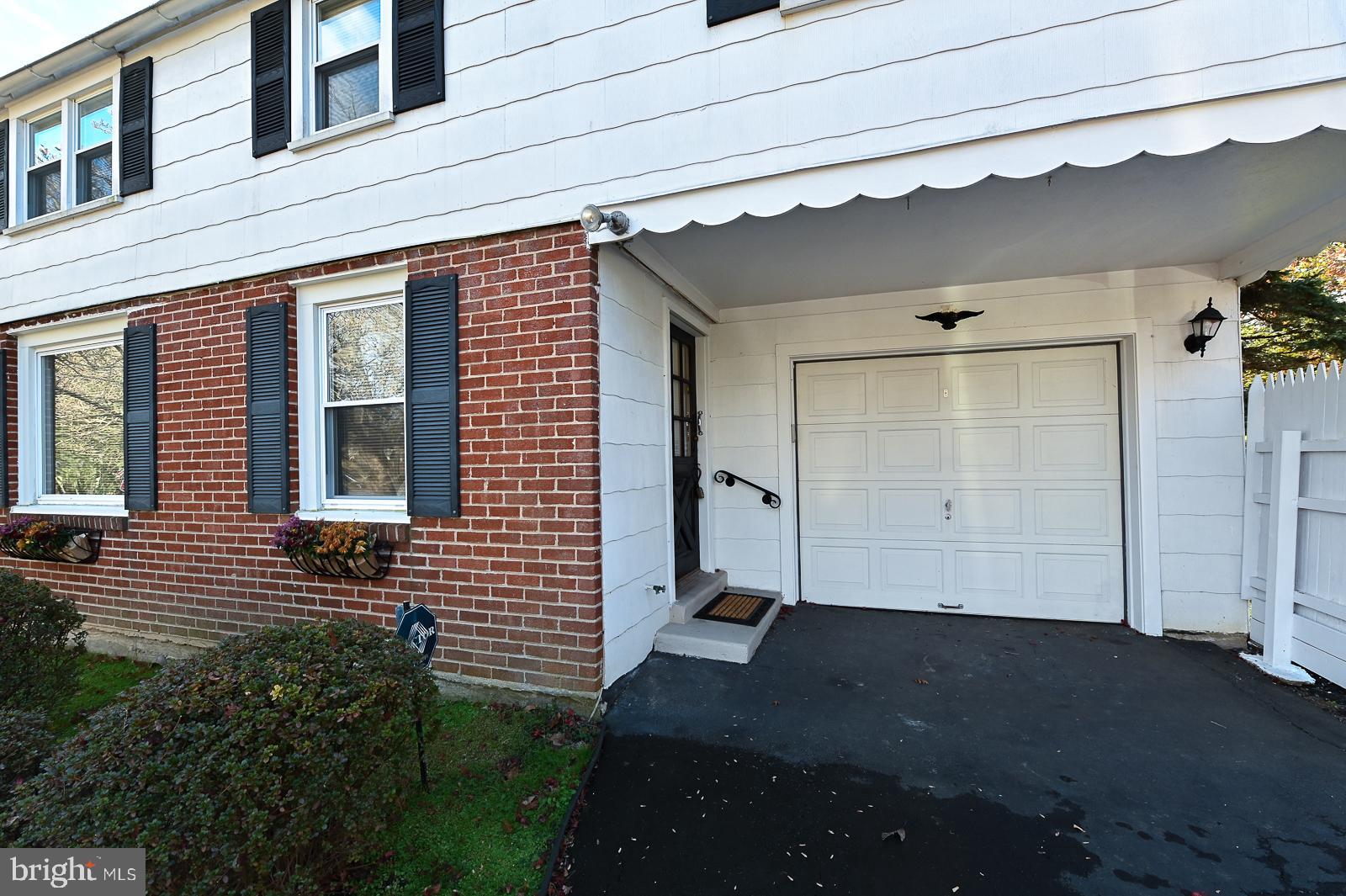 416 Enfield Road Oreland, PA 19075 - Photo 4 of 58 Gallery Image 4