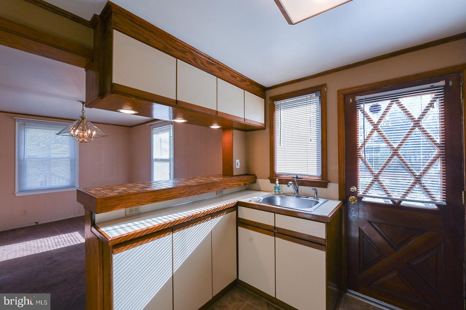 416 Enfield Road Oreland, PA 19075 - Photo 10 of 58 Gallery Image 10