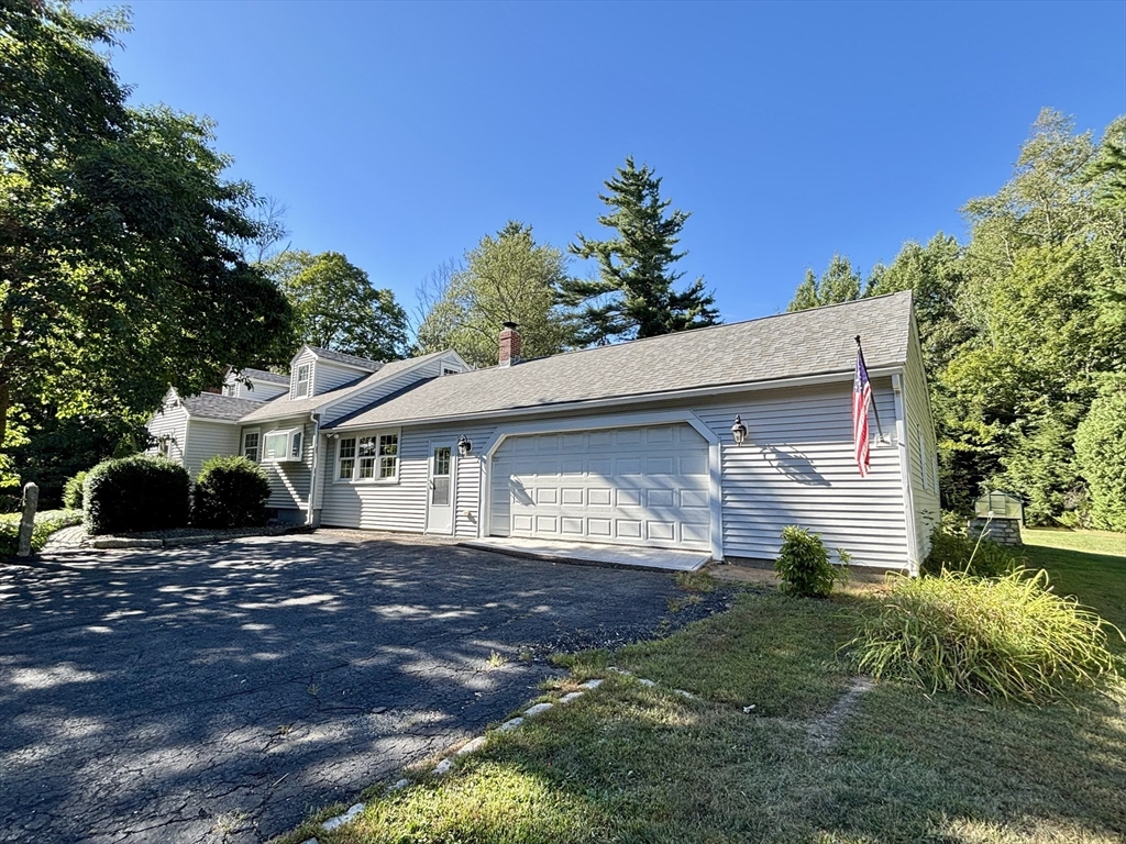 42 New Salem Road Petersham, MA 01366 - Photo 4 of 42 a house that has a tree in it
