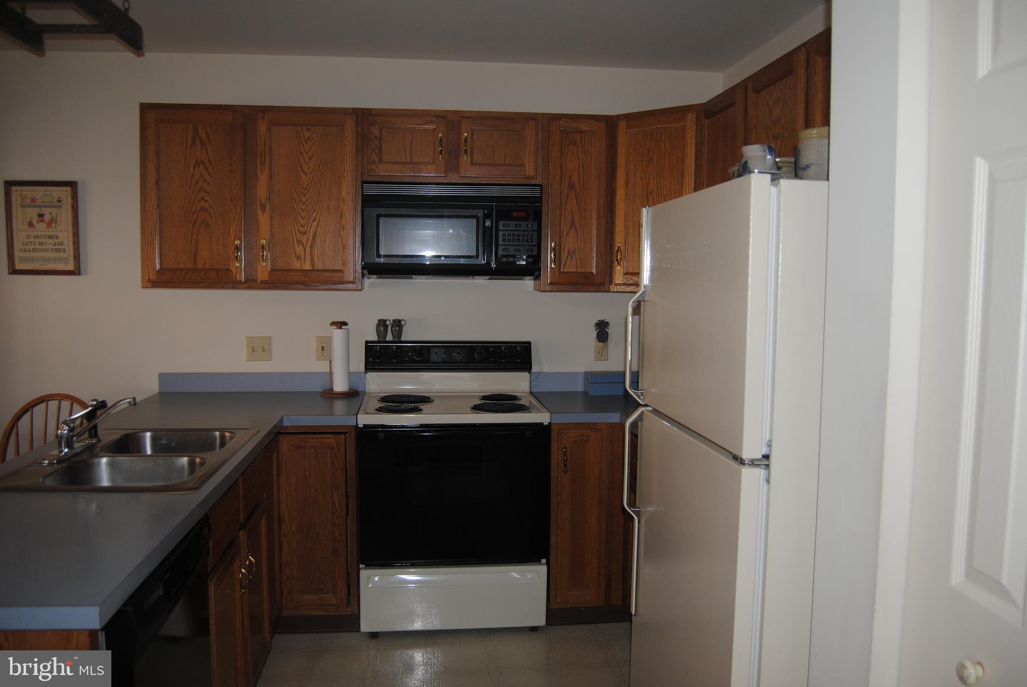 1932 Deer Path Road Harrisburg, PA 17110 - Photo 11 of 28 Functional kitchen