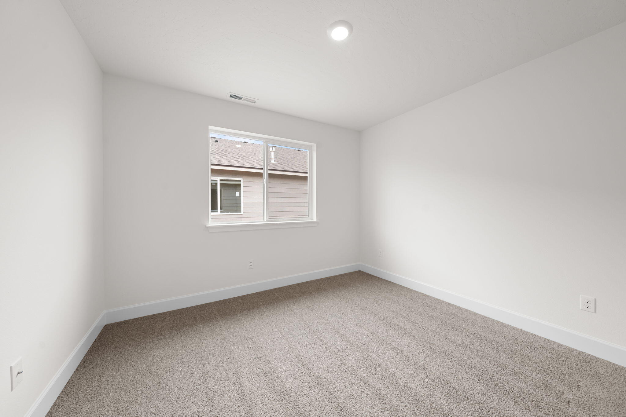 4124 Southwest Pumice Avenue, Unit 75 Redmond, OR 97756 - Photo 18 of 44 Example Photo
