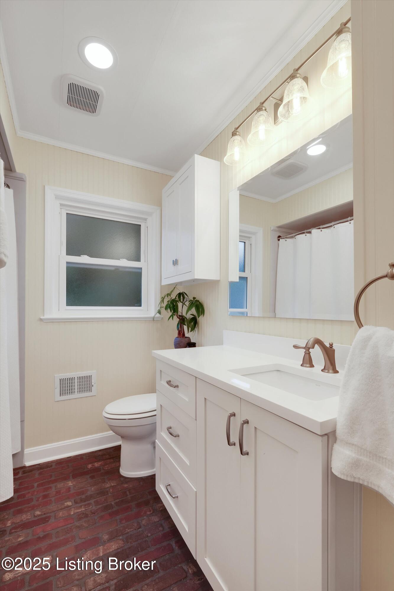 2909 Miles Road Louisville, KY 40220 - Photo 17 of 44 Full Bath