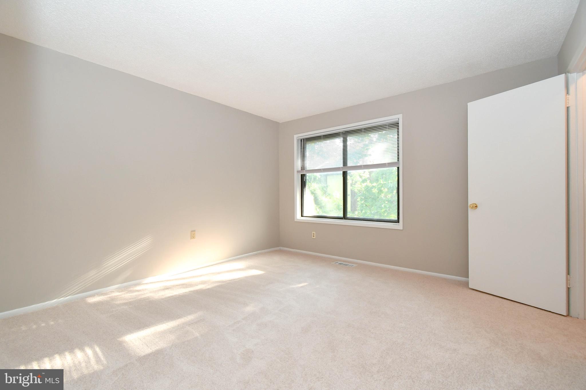 2218 White Cornus Lane Reston, VA 20191 - Photo 27 of 35 Master bedroom