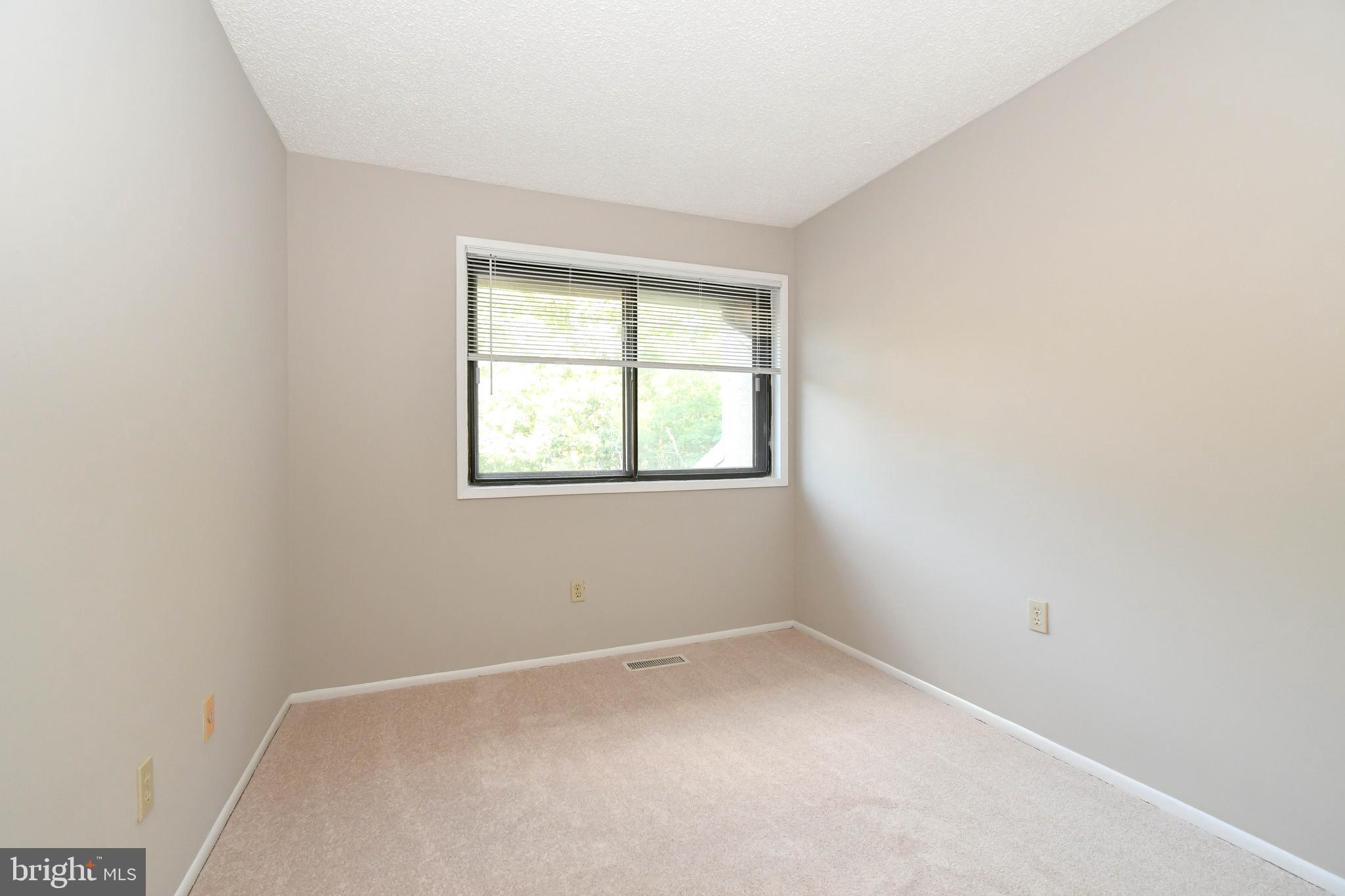2218 White Cornus Lane Reston, VA 20191 - Photo 33 of 35 Bedroom 3