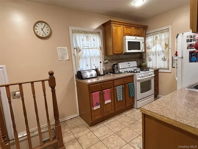 $750,000 | 107-09 221st Street | Queens Village