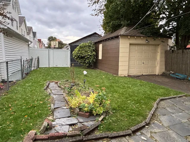 $750,000 | 107-09 221st Street | Queens Village