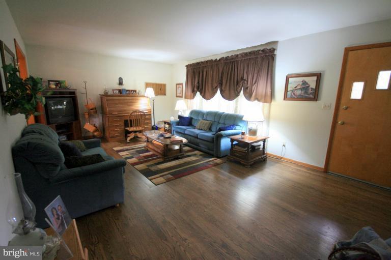 4411 Prospect Road Whiteford, MD 21160 - Photo 14 of 22 Living Room