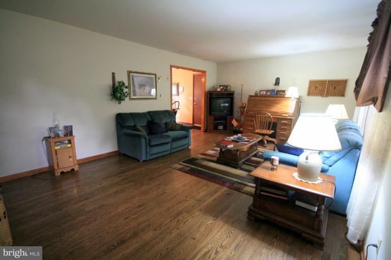 4411 Prospect Road Whiteford, MD 21160 - Photo 17 of 22 Living Room